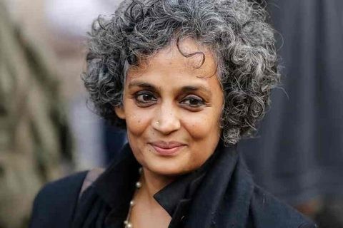 Dù bị đe dọa truy tố, Arundhati Roy vẫn giành giải PEN Pinter