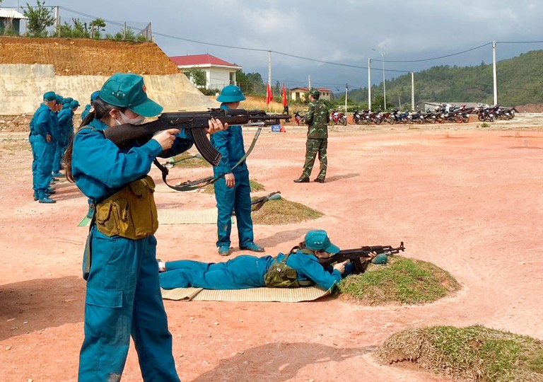 Điêu Thị Hiền luôn cố gắng hoàn thành tốt nhiệm vụ  huấn luyện sẵn sàng chiến đấu bảo vệ Tổ quốc