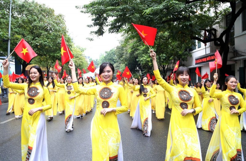 Lễ hội Áo dài du lịch Hà Nội 2024 - Hoạt động kỷ niệm 70 năm ngày Giải phóng Thủ đô