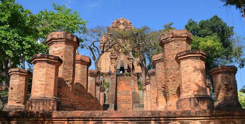 Tháp Bà Ponagar Nha Trang