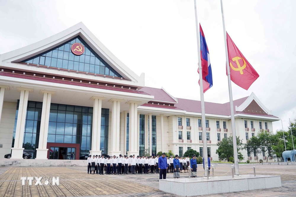 Xúc động lễ viếng Tổng Bí thư Nguyễn Phú Trọng tại các nước