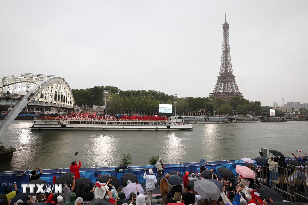 Những hình ảnh ấn tượng tại Lễ khai mạc Olympic Paris 2024