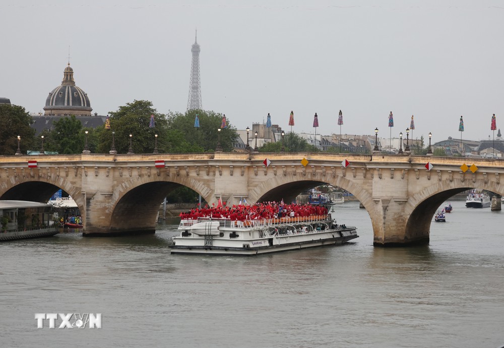 Những hình ảnh ấn tượng tại Lễ khai mạc Olympic Paris 2024