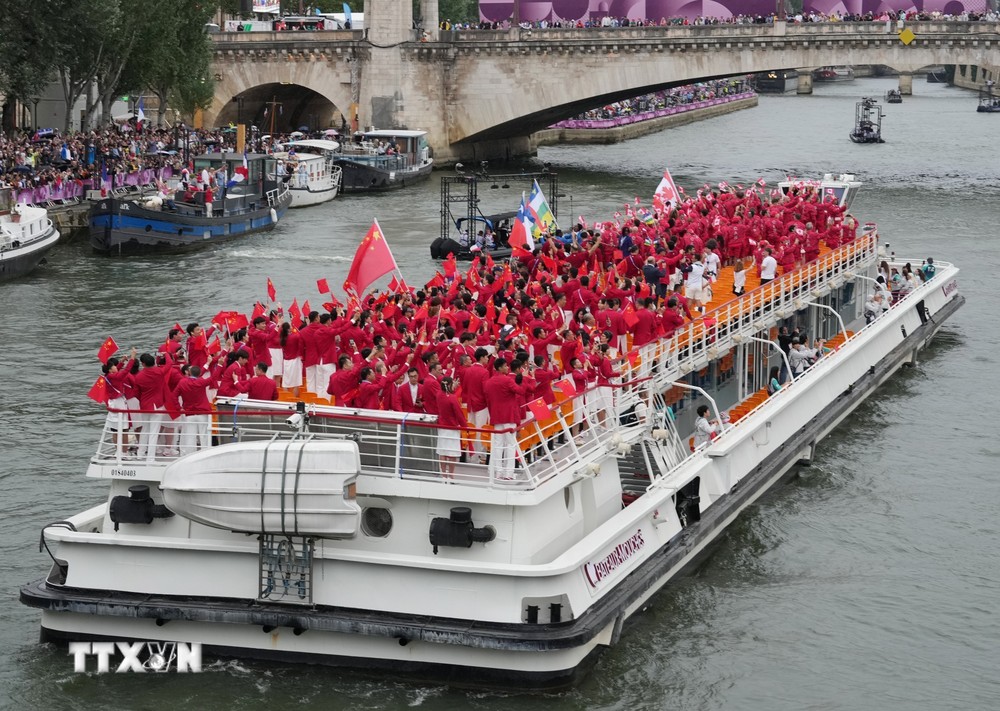 Những hình ảnh ấn tượng tại Lễ khai mạc Olympic Paris 2024