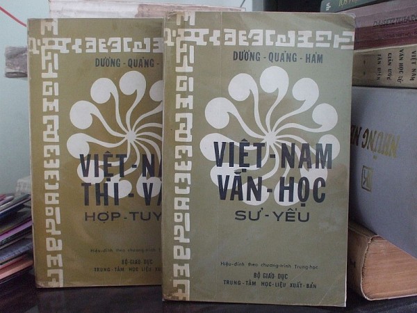 viet lai van hoc su viet nam va viet khac di