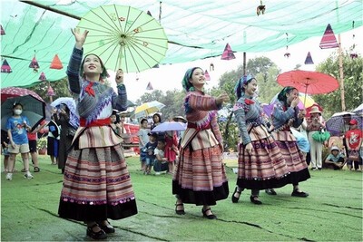 Bản tin Văn nghệ: Đi tìm sự hấp dẫn và mới lạ từ sản phẩm văn hóa- nghệ thuật