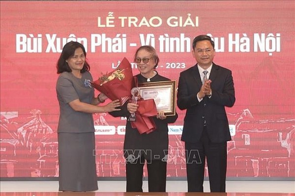 ban tin van nghe cong bo 9 de cu giai thuong bui xuan phai vi tinh yeu ha noi