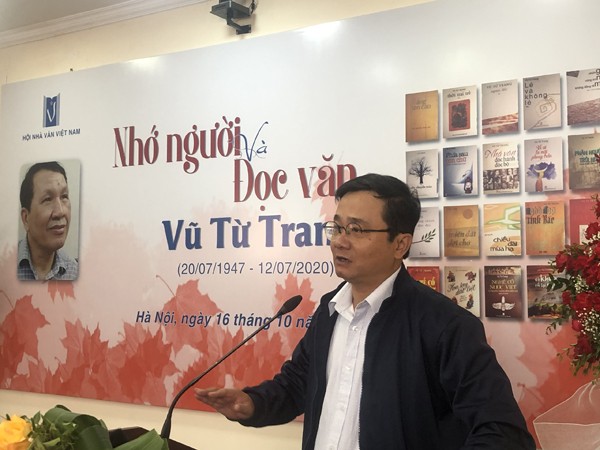 Tọa đàm “Nhớ người và đọc văn Vũ Từ Trang”