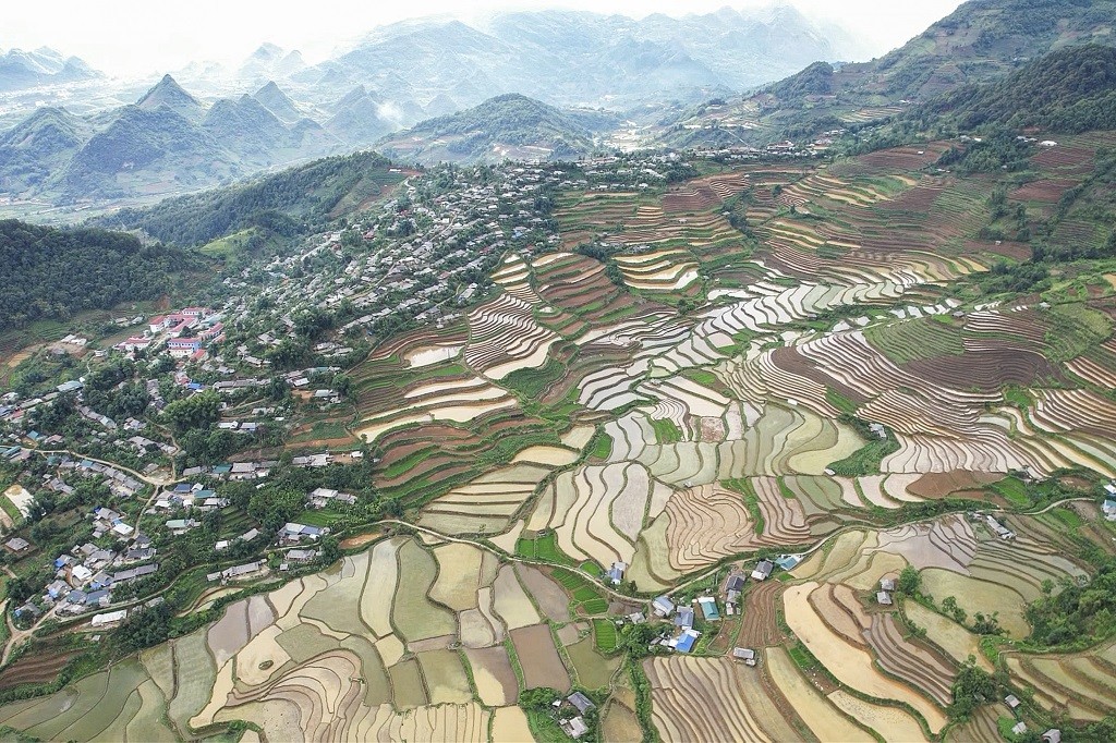 Tả Lèng mùa nước đổ. Tản văn của Thùy Giang