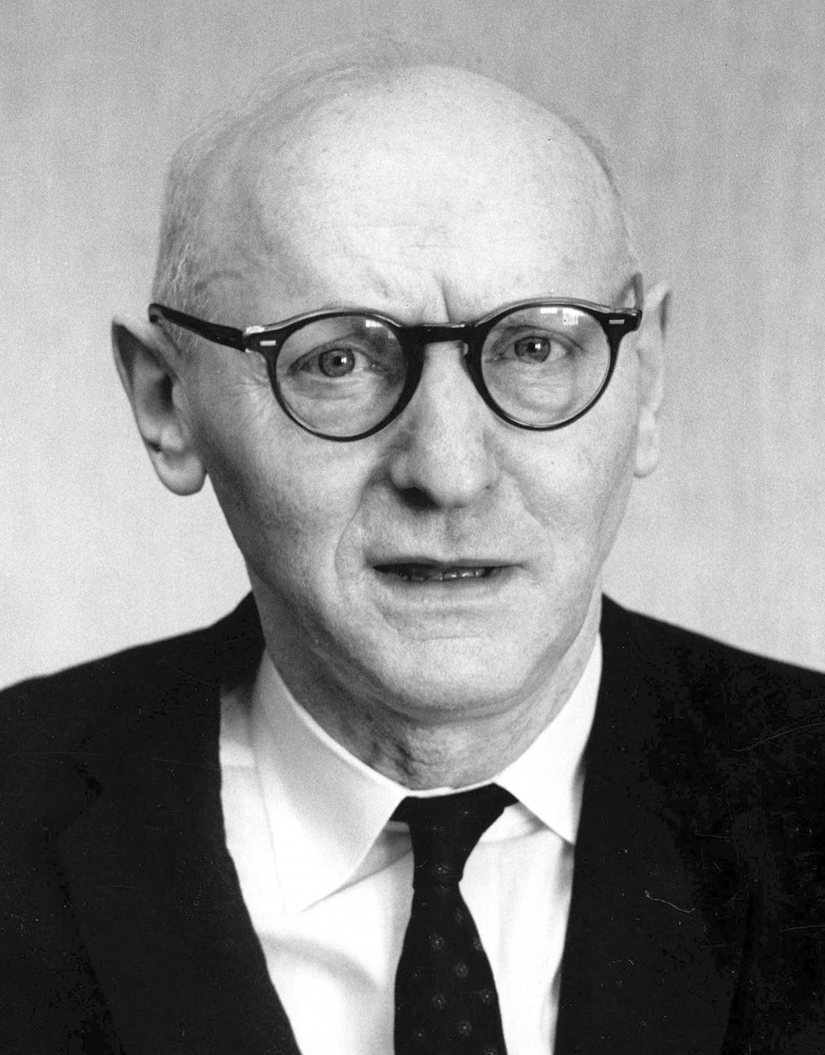 Chạy trốn nền văn minh. Truyện ngắn của Isaac Bashevis Singer