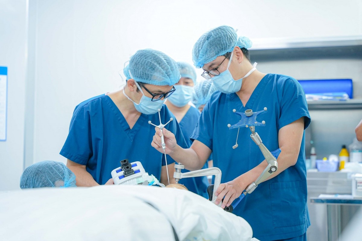 Vinmec Central Park mở lối đi mới trong điều trị động kinh bằng công nghệ Robot đỉnh cao