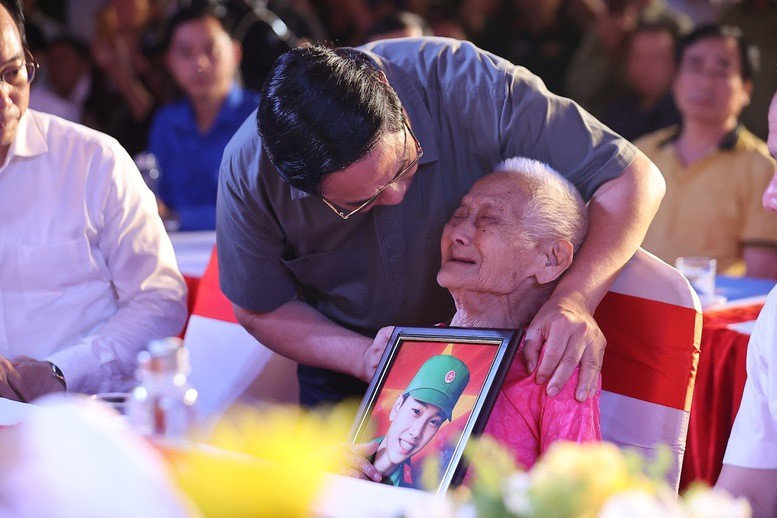 Thủ tướng: Đất nước ta vinh dự, tự hào đã sinh ra các Anh hùng liệt sĩ và các Anh hùng liệt sĩ đã làm rạng rỡ cho non sông, đất nước ta