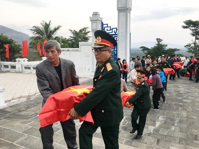 Những cựu binh già muốn quên chiến tranh nhưng không bao giờ lãng quên đồng đội