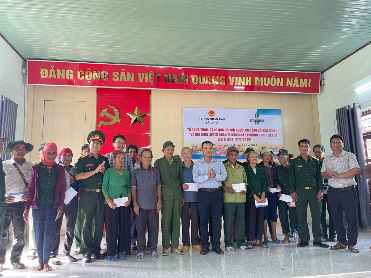 BSR - Gửi trọn nghĩa tình, khắc ghi công ơn các gia đình thương binh - liệt sĩ