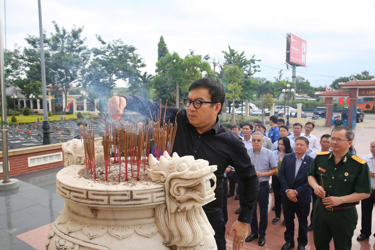 BSR - Gửi trọn nghĩa tình, khắc ghi công ơn các gia đình thương binh - liệt sĩ