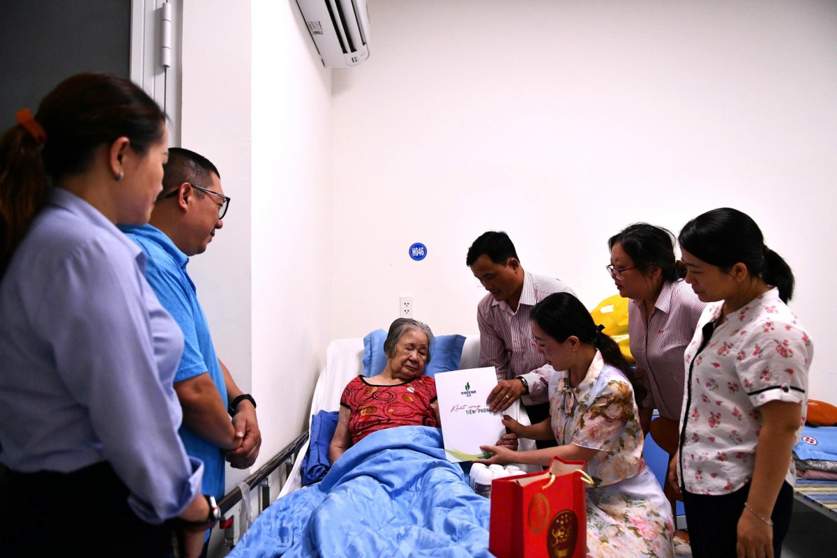 BSR - Gửi trọn nghĩa tình, khắc ghi công ơn các gia đình thương binh - liệt sĩ