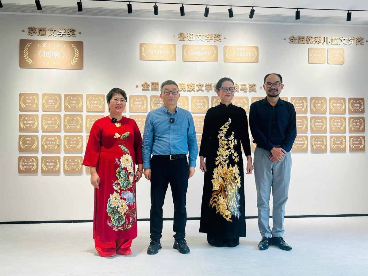 Hội Nhà văn Quảng Tây: Tạo mọi điều kiện cho sáng tác