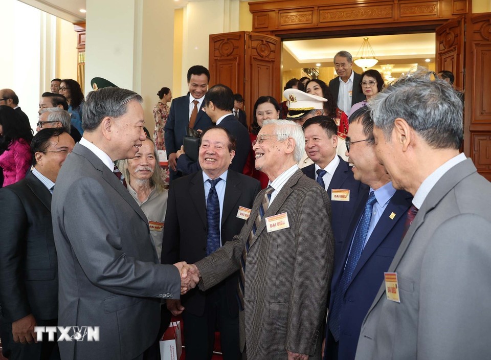 Trí thức - Văn nghệ sỹ - Nhà khoa học: Ngọn lửa tiên phong mở đường cho dân tộc tiến lên