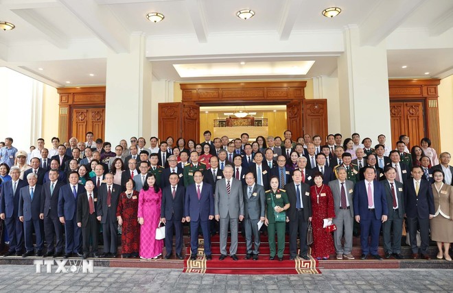 Trí thức - Văn nghệ sỹ - Nhà khoa học: Ngọn lửa tiên phong mở đường cho dân tộc tiến lên