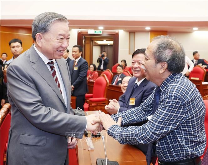 Trí thức - Văn nghệ sỹ - Nhà khoa học: Ngọn lửa tiên phong mở đường cho dân tộc tiến lên