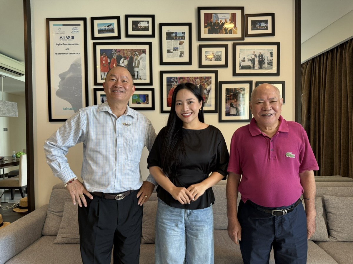 Giữa Nha Trang nghe tiếng hát Bạch Trà