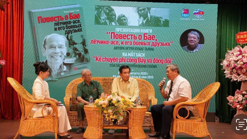 Ra mắt cuốn sách bằng tiếng Nga “Kể chuyện phi công Bảy và đồng đội”