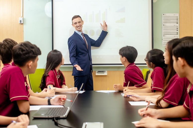 Sẽ áp dụng nhiều quy định mơi về dạy và học ngoại ngữ