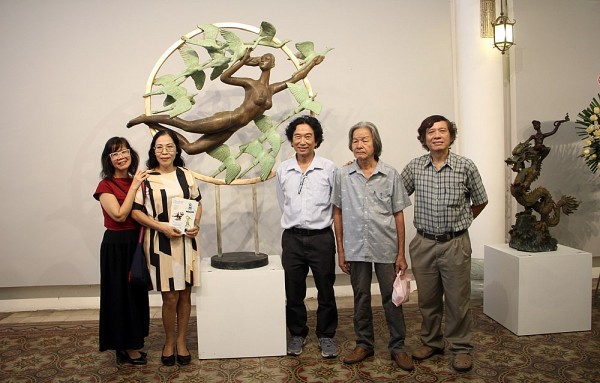 khai mac trien lam dieu khac cua nguyen hoang anh