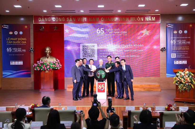 Đã có 31.800 lượt ủng hộ 7 tỷ đồng cho nhân dân Cuba