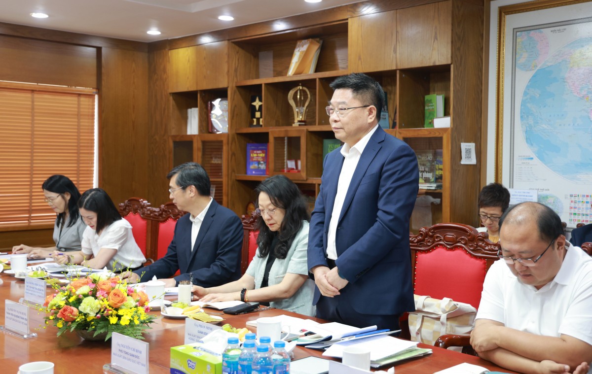 Nhà xuất bản Giáo dục Việt Nam tiếp đón và làm việc với Tập đoàn Xuất bản và Truyền thông Phượng Hoàng, Giang Tô, Trung Quốc