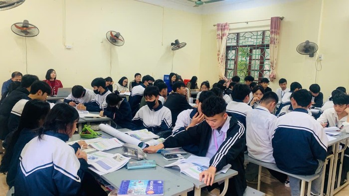 Giáo viên chỉ ra điểm mới của SGK Hóa học giúp học sinh thích thú hơn với môn học