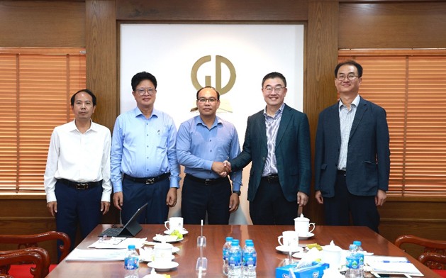 Nhà xuất bản Giáo dục Việt Nam tiếp đón và làm việc với Công ty Giáo dục Visang, Hàn Quốc