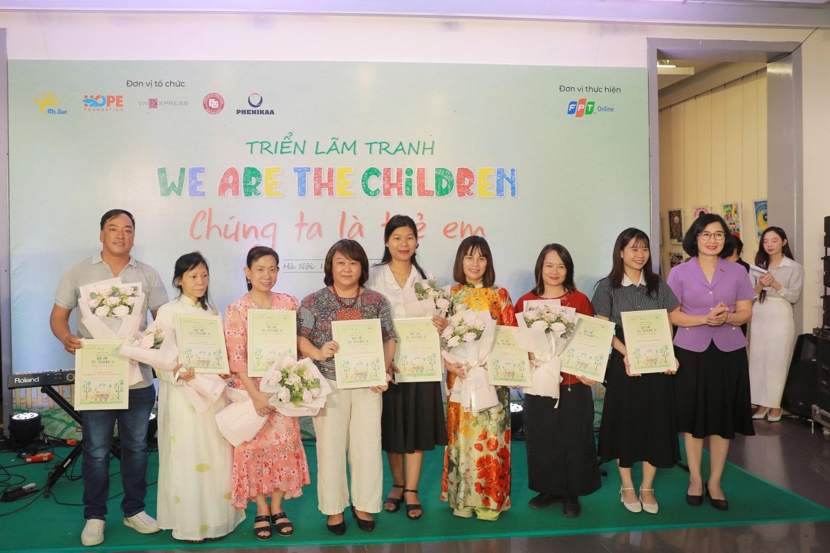 Khai mạc triển lãm "Chúng ta là trẻ em"