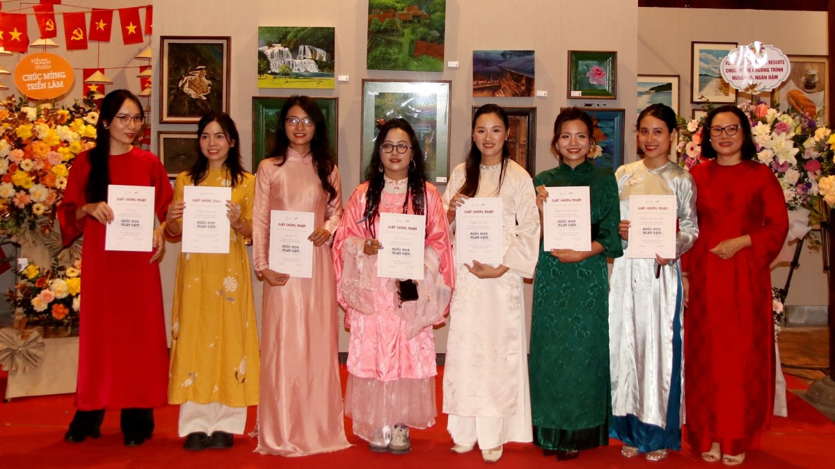 "Nước non ngàn dặm" - Tôn vinh vẻ đẹp hùng vĩ, thơ mộng của non sông Việt Nam