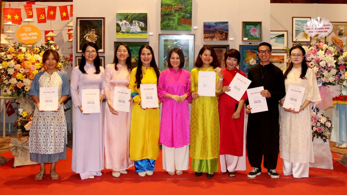 "Nước non ngàn dặm" - Tôn vinh vẻ đẹp hùng vĩ, thơ mộng của non sông Việt Nam