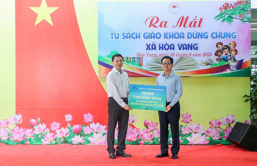 BSR tài trợ 200 triệu đồng xây dựng tủ sách giáo khoa dùng chung tại Đà Nẵng