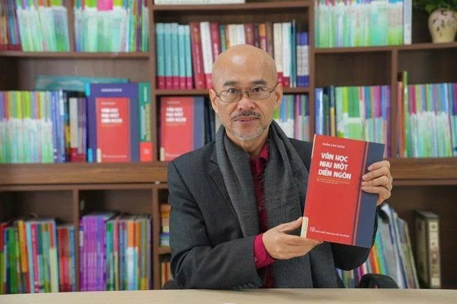 Phân tích diễn ngôn như một hệ hình nghiên cứu văn học