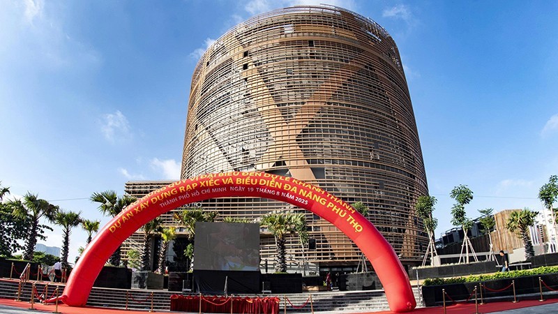 Rạp Xiếc và Biểu diễn đa năng Phú Thọ nằm trong quần thể thể thao, văn hóa Phú Thọ, phường Phú Thọ, Thành phố Hồ Chí Minh. Ảnh: Nhân Dân điện tử