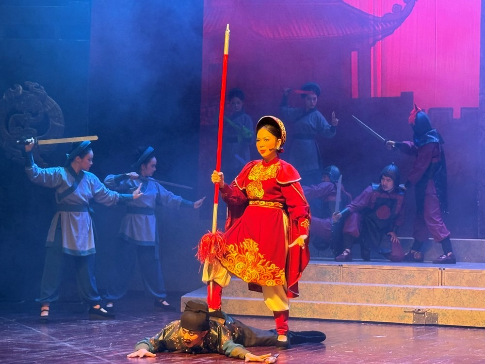 Vở chèo ngợi ca khát vọng độc lập và tình mẹ Việt Nam “Mẫu ngự trời Nam”