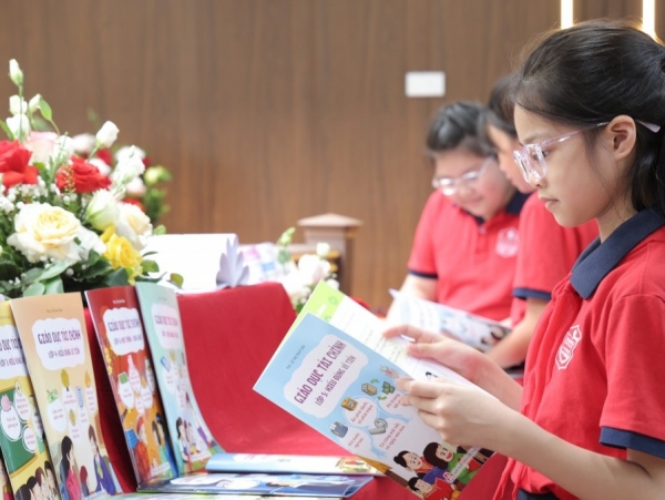 Nhà xuất bản Giáo dục Việt Nam ra mắt bộ sách "Giáo dục tài chính"