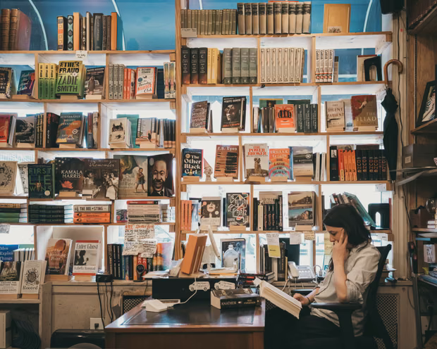 Đọc sách để giải trí giảm 40% ở Mỹ