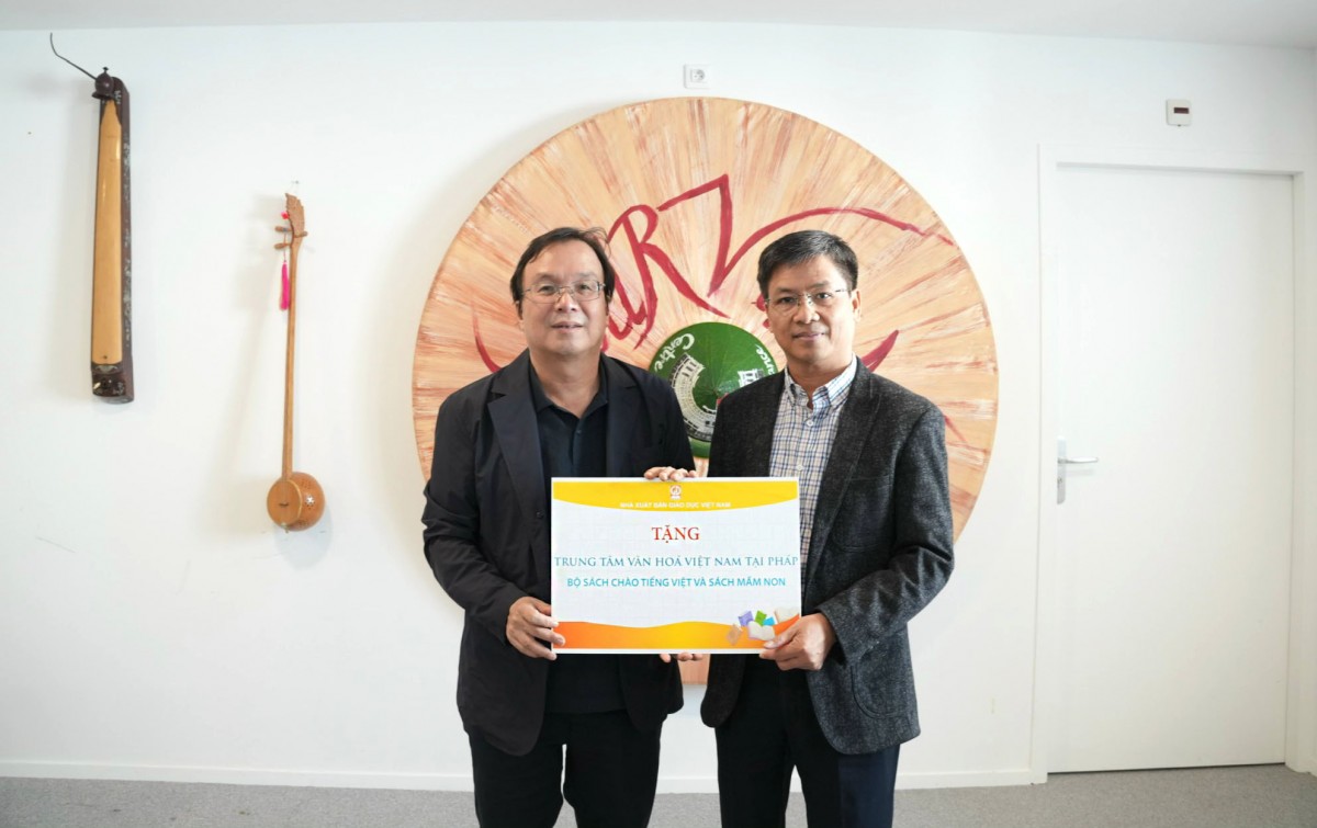 Nhà xuất bản Giáo dục Việt Nam được UNESCO trao tặng Bằng Doanh nghiệp Văn hóa