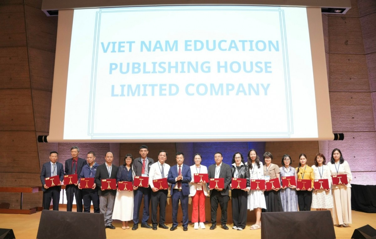 Nhà xuất bản Giáo dục Việt Nam được UNESCO trao tặng Bằng Doanh nghiệp Văn hóa