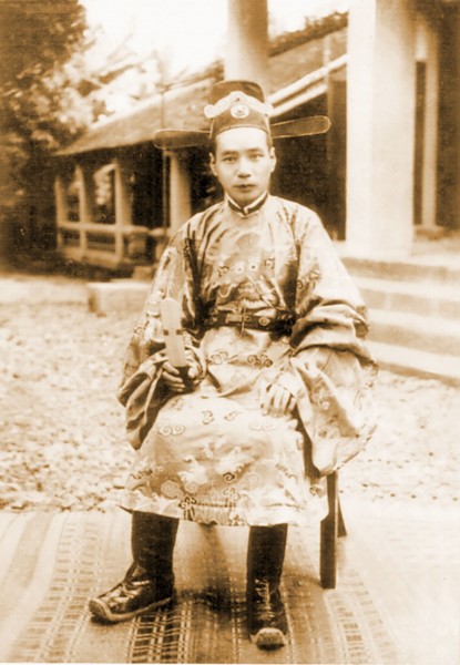 nhung chuyen nho ben le lich su ghi chep cua nguyen khac phe