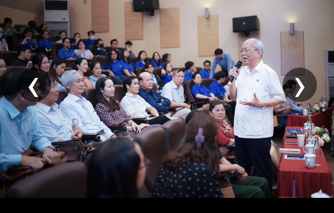 Trình Quang Phú: Nhà văn, người lính