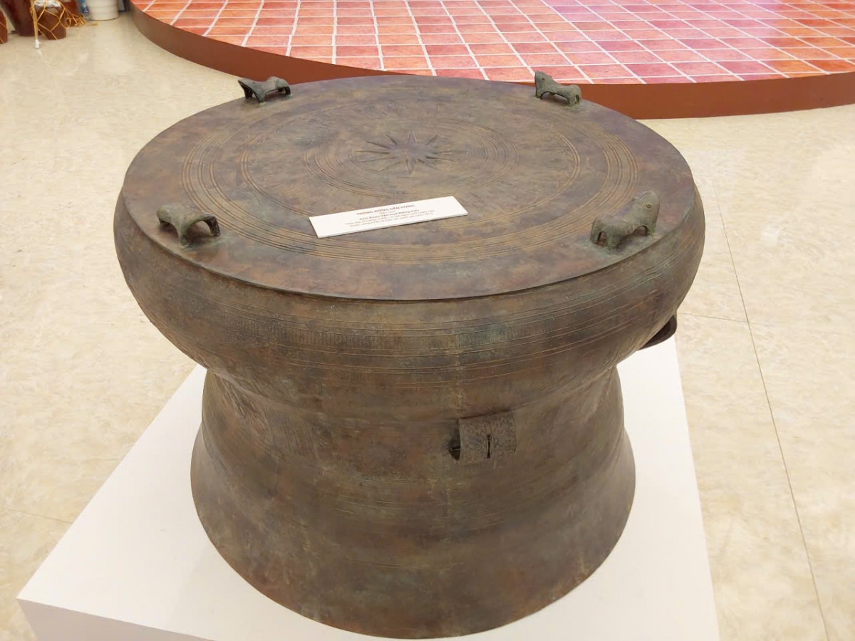 Theo dấu xưa - cổ vật