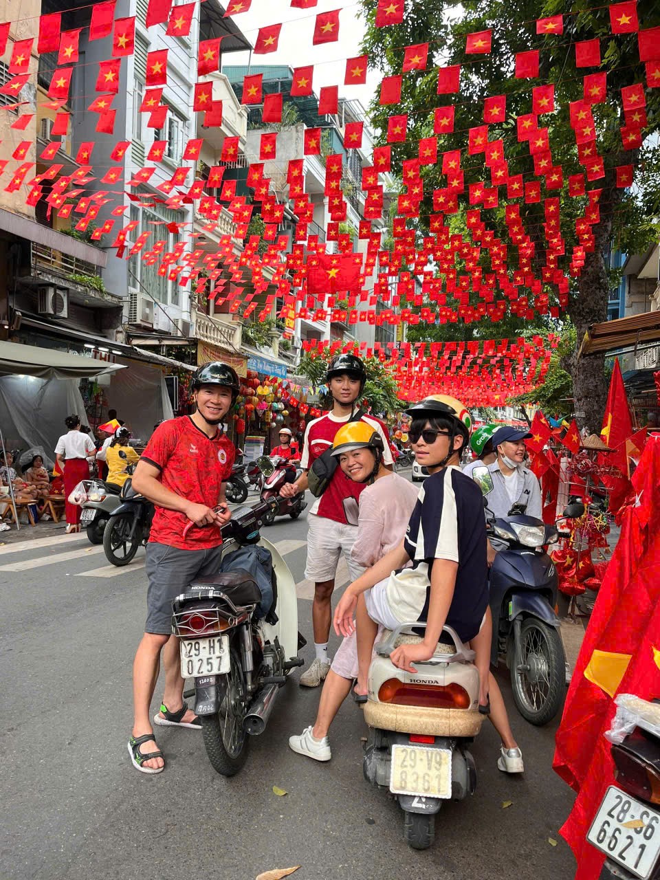 Hà Nội: Cùng cả nước viết tiếp trang sử hào hùng của dân tộc