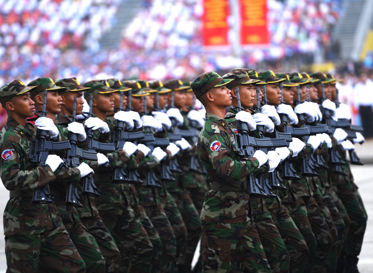 Chào đón các đội diễu binh nước ngoài cùng kiều bào dự Lễ kỷ niệm 80 năm Quốc khánh 2/9