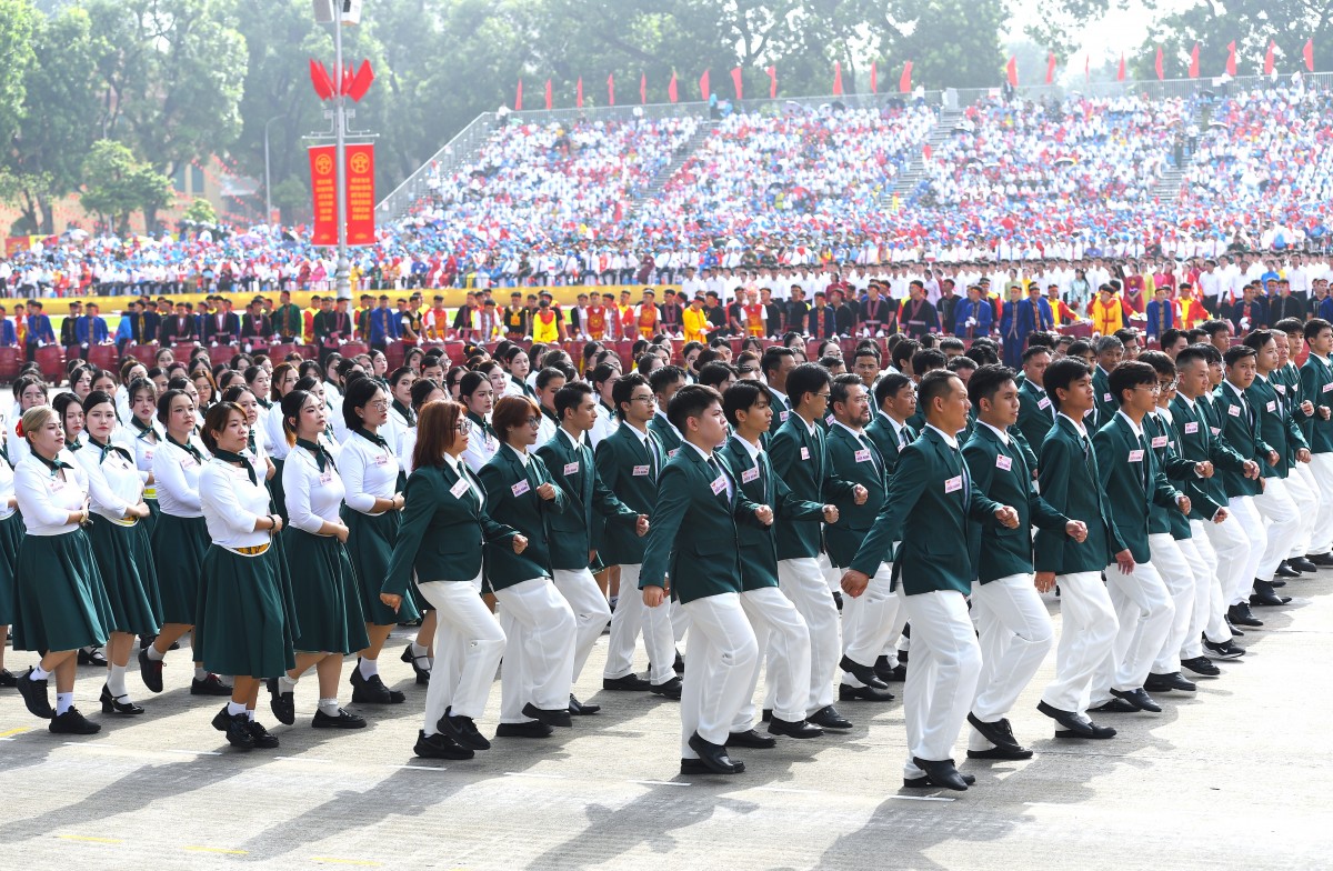 Chào đón các đội diễu binh nước ngoài cùng kiều bào dự Lễ kỷ niệm 80 năm Quốc khánh 2/9