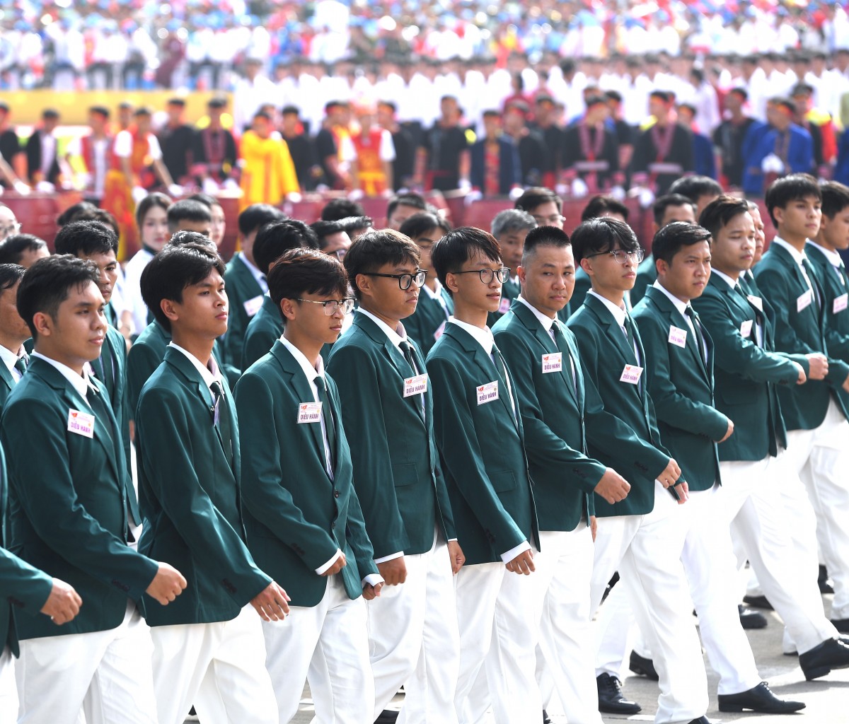 Chào đón các đội diễu binh nước ngoài cùng kiều bào dự Lễ kỷ niệm 80 năm Quốc khánh 2/9